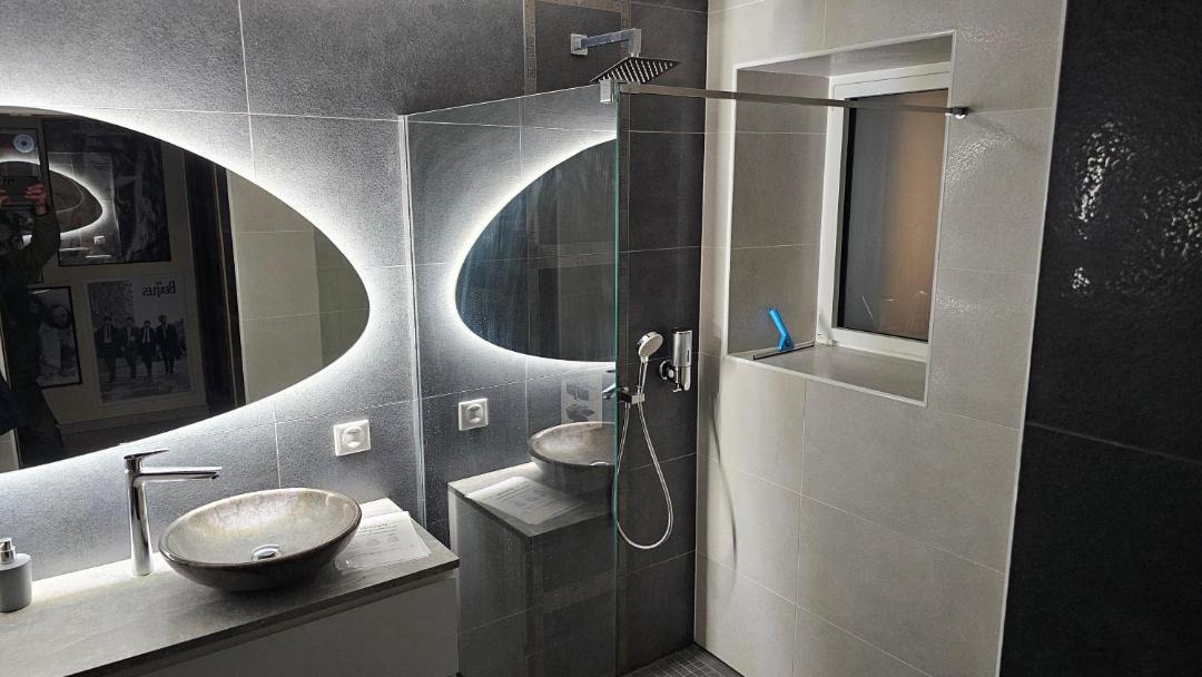 Photo of Bathroom in Desingy