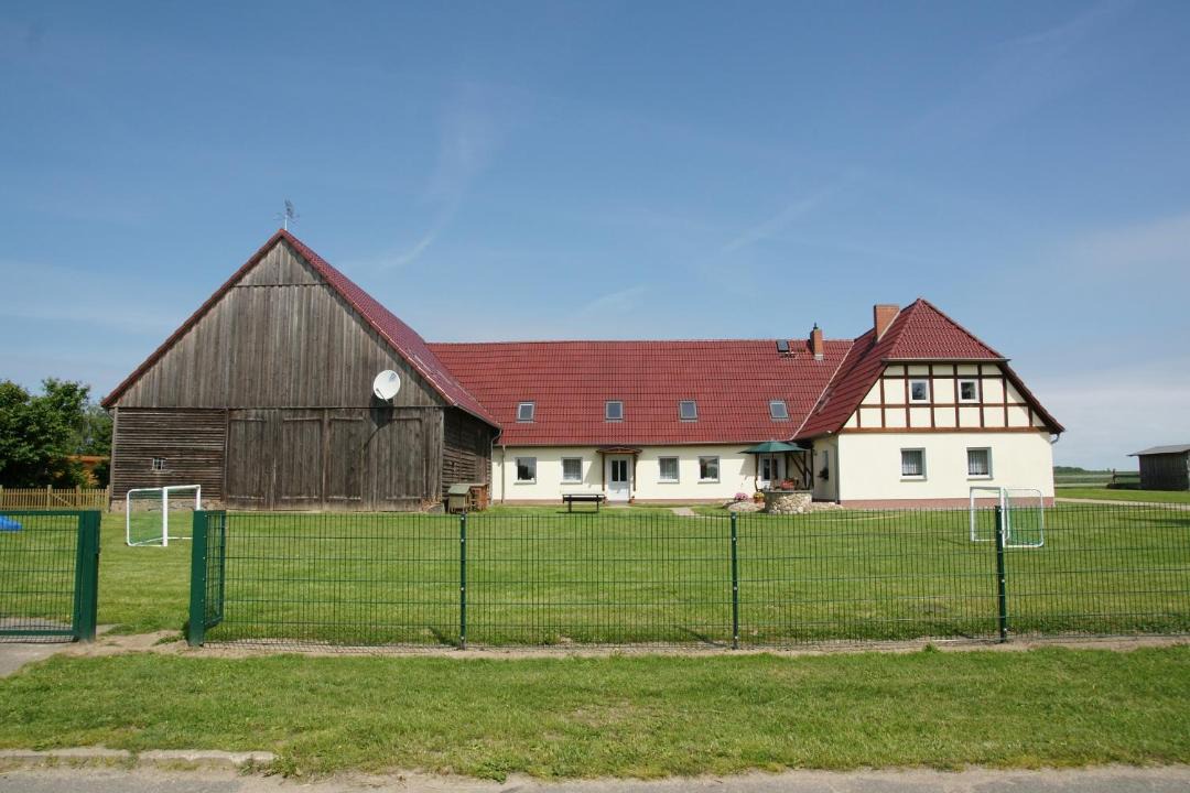 Photo of Buildings in Brunzow