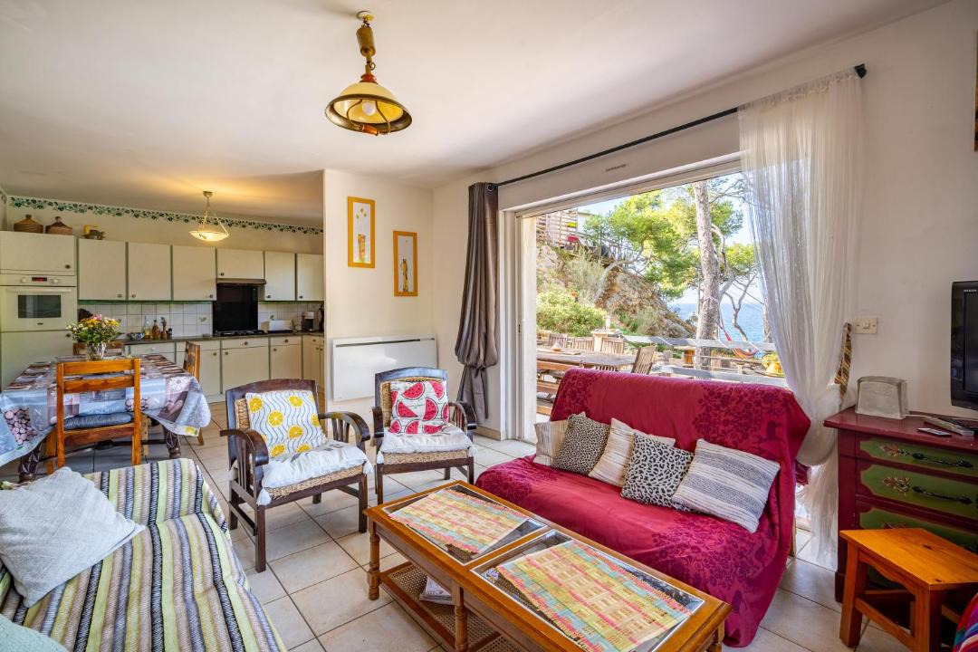 Photo of Livingroom in Ensues-la-Redonne