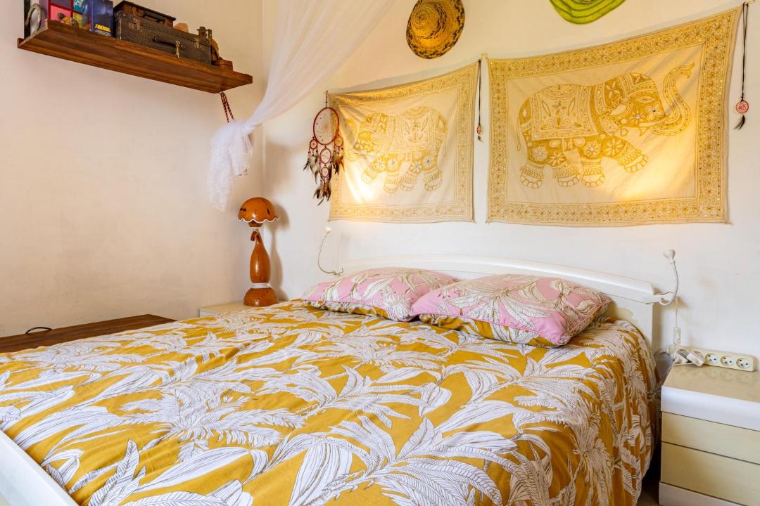 Photo of Bedroom in Ensues-la-Redonne