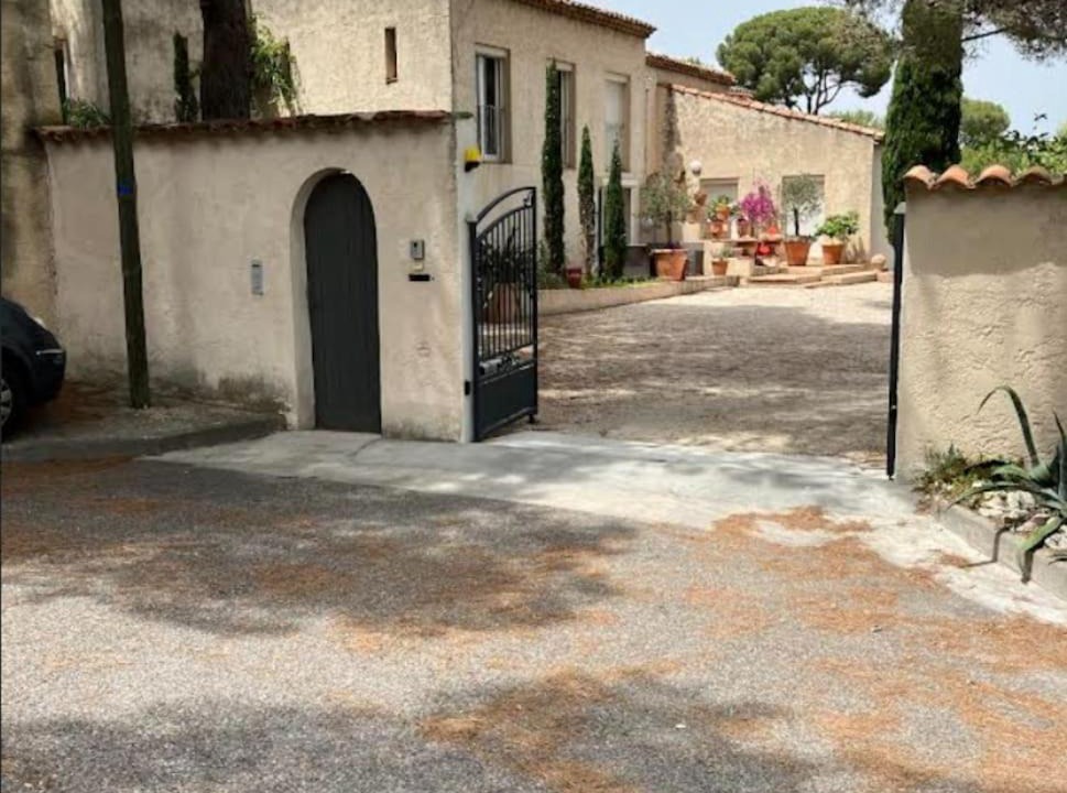 Photo of Buildings in Martigues