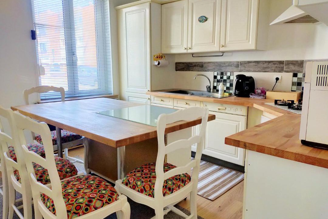 Photo of Kitchen in Lens