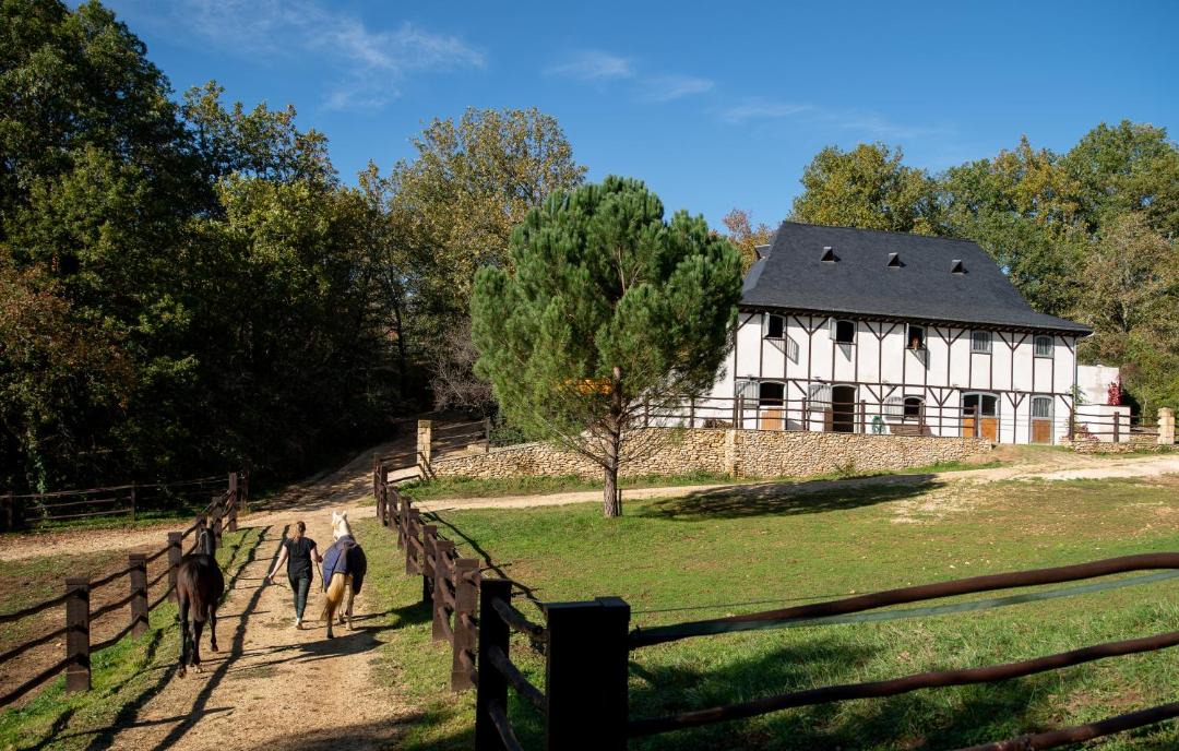 Photo of Others in Auriac-du-Perigord