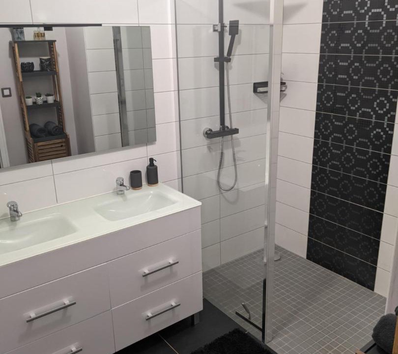 Photo of Bathroom in Saint-Pierre