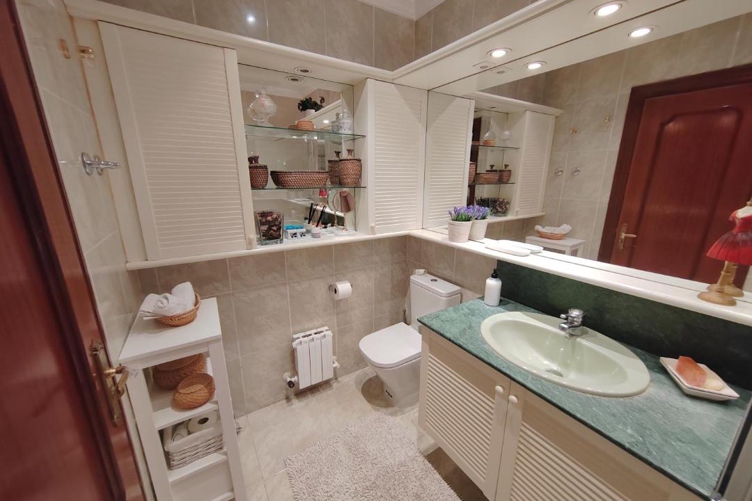 Photo of Bathroom in Bilbao City Centre