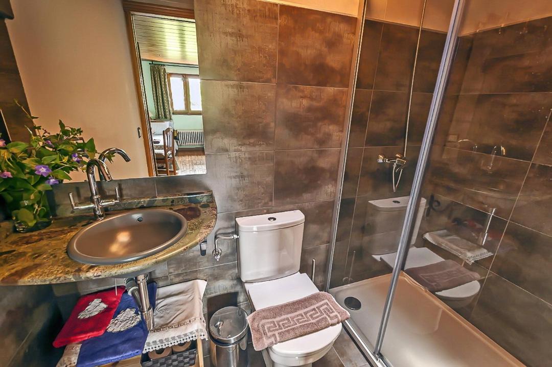 Photo of Bathroom in El Acebo de San Miguel