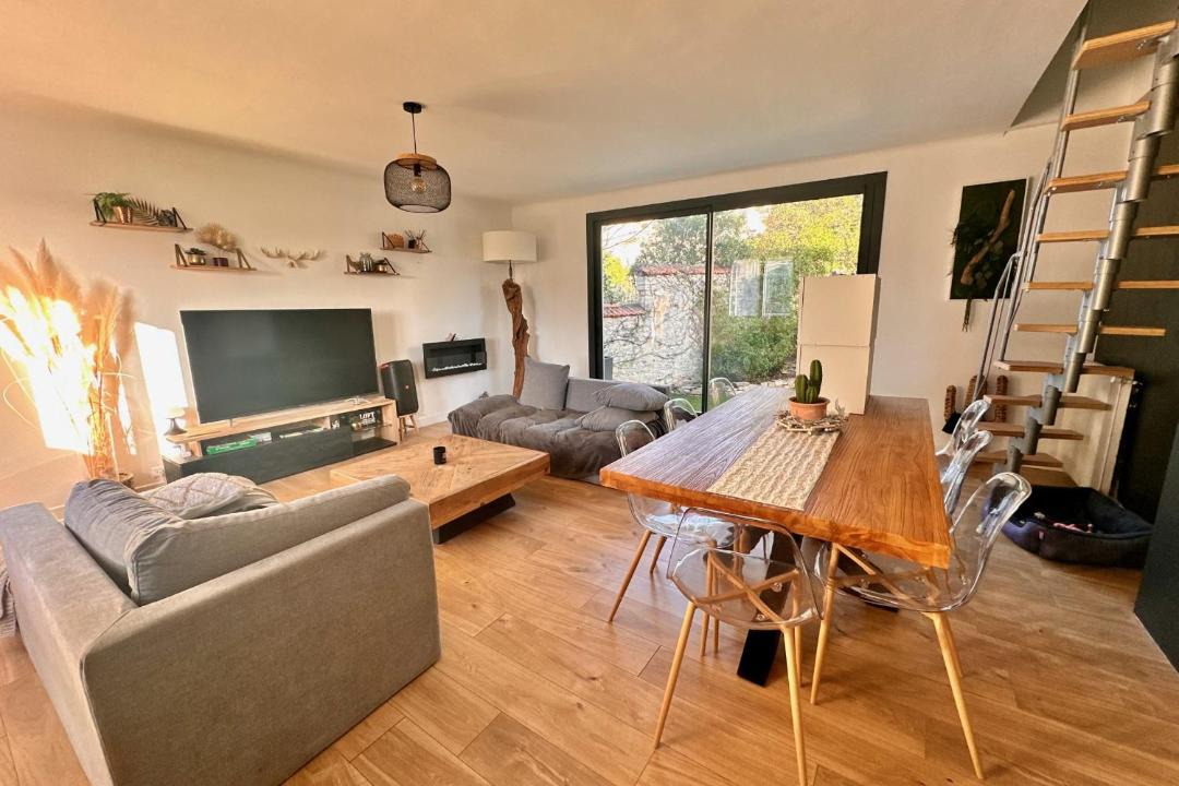 Photo of Livingroom in Cadereau