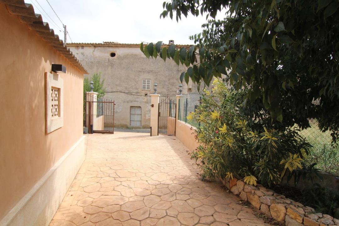 Photo of Buildings in Establiments