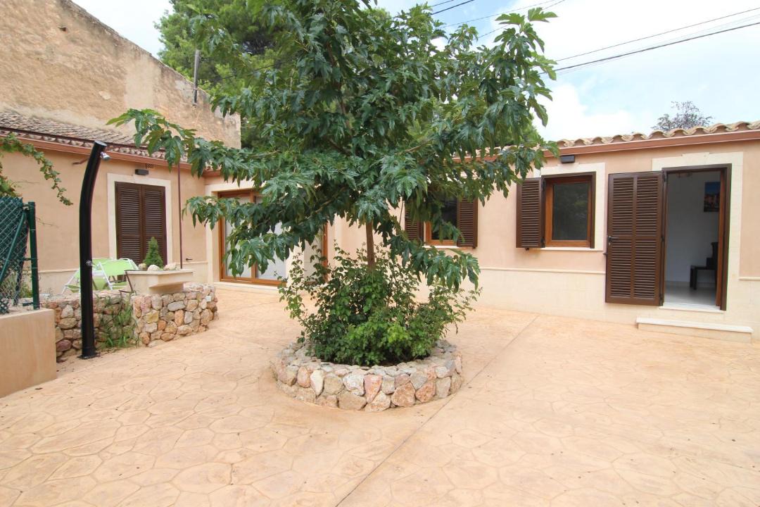 Photo of Buildings in Establiments