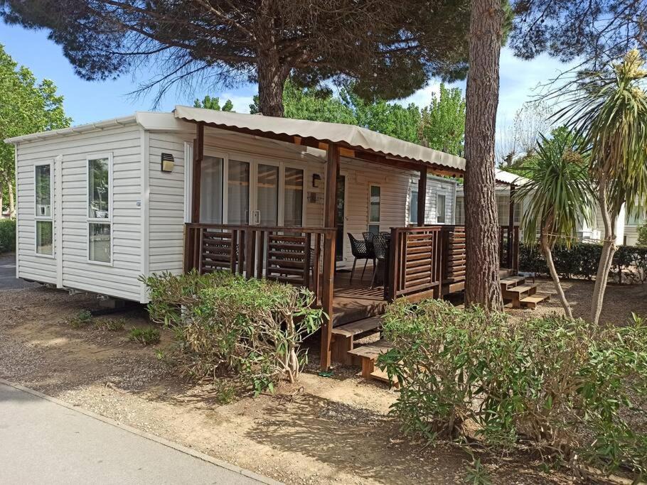 Photo of Buildings in Vias