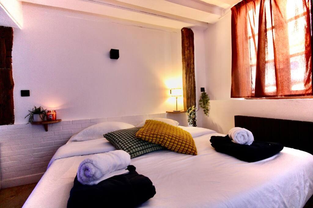 Photo of Bedroom in Rouen City Centre
