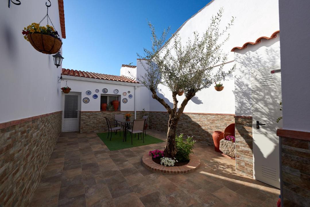 Photo of Buildings in Valencia del Ventoso