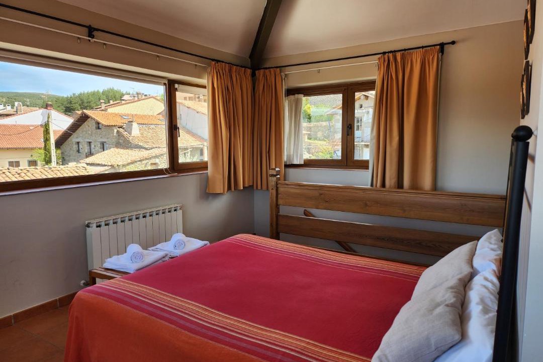 Photo of Bedroom in Hoyos del Espino