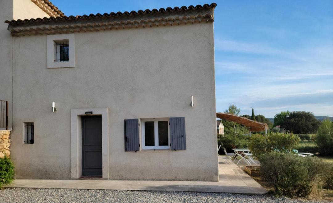 Photo of Buildings in Jouques