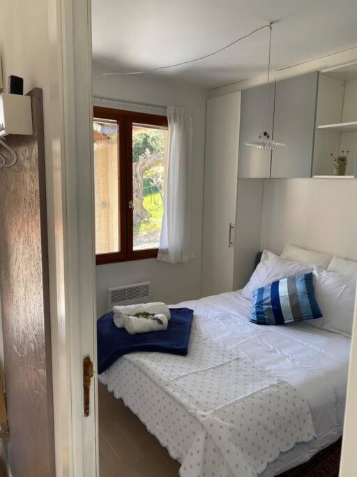 Photo of Bedroom in Montbrun-des-Corbieres