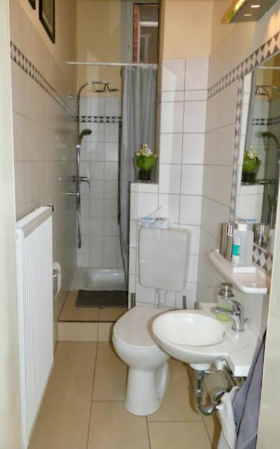 Photo of Bathroom in Vahrenwald-List