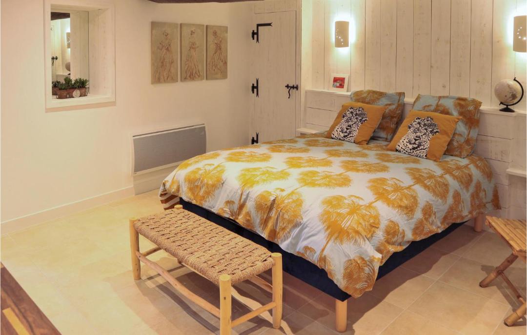 Photo of Bedroom in Bellegarde-sur-Valserine