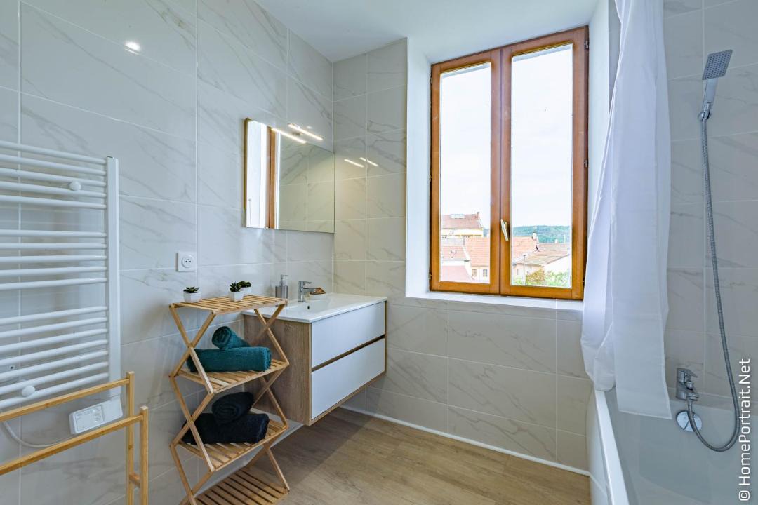 Photo of Bathroom in Oyonnax