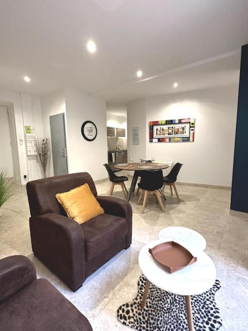 Photo of Livingroom in Faubourg
