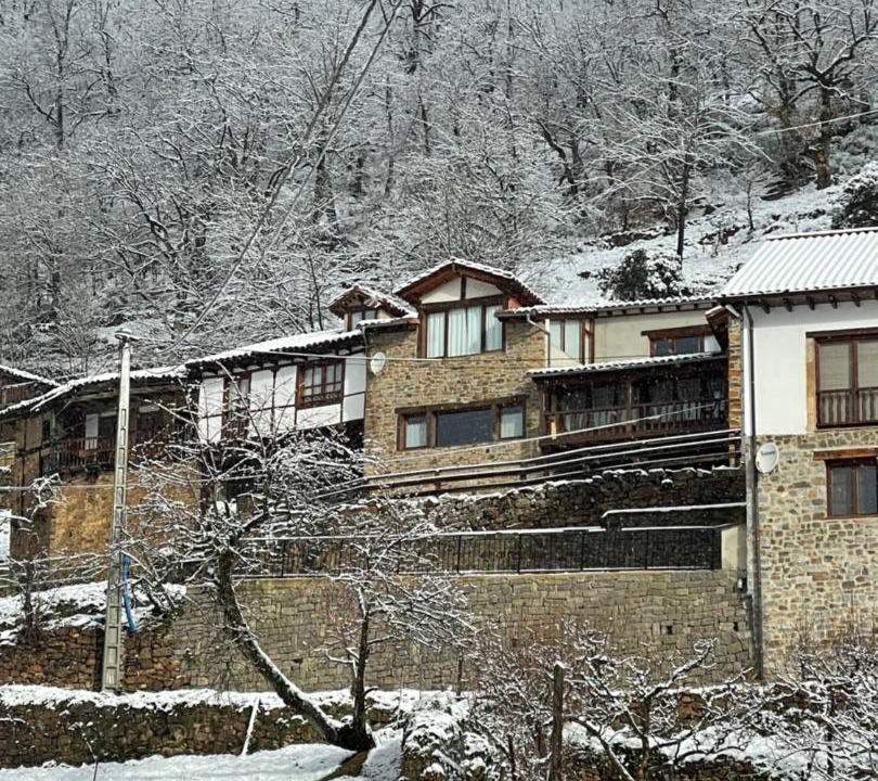 Photo of Buildings in Bores