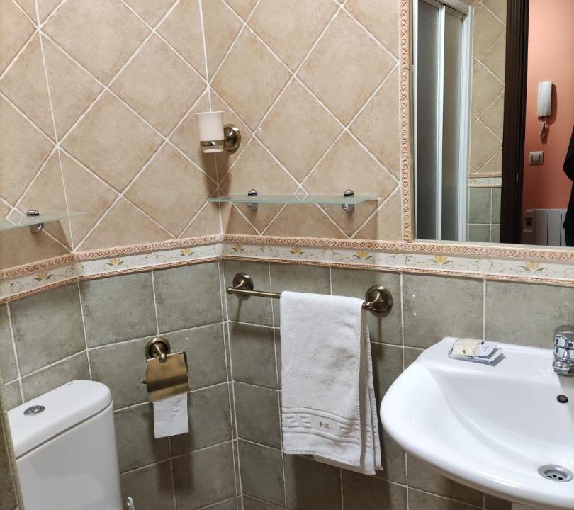 Photo of Bathroom in Candelario