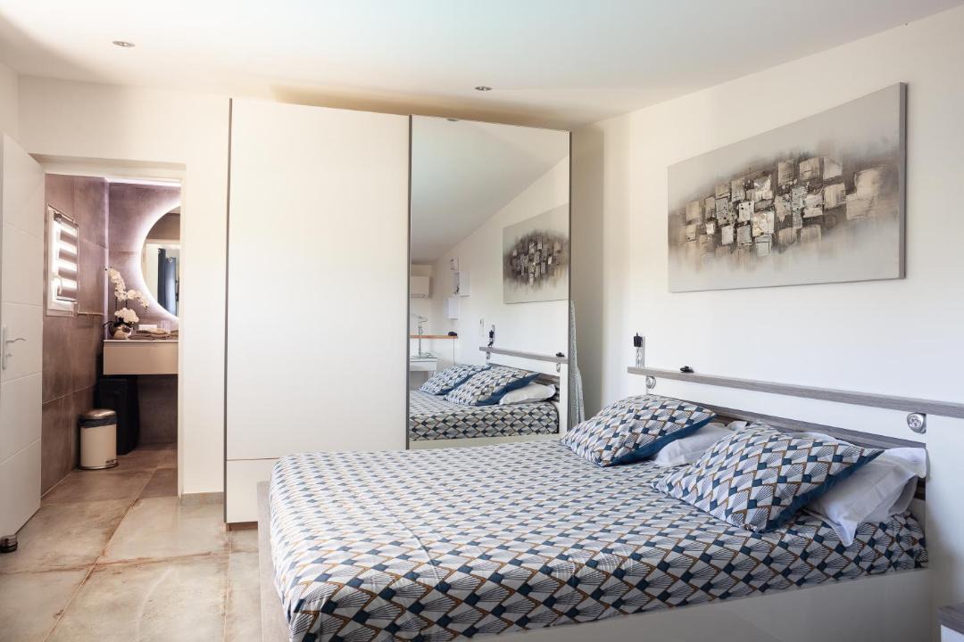 Photo of Bedroom in Aix-en-Provence