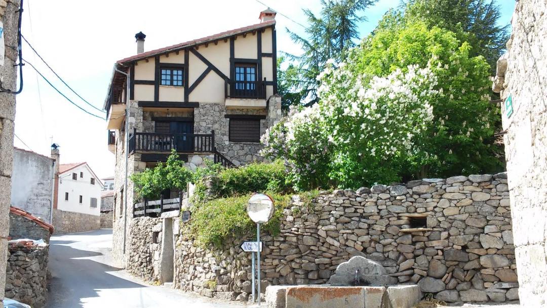 Photo of Buildings in Navarredonda de Gredos
