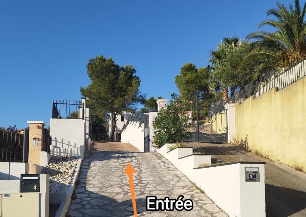 Photo of Buildings in Langlade