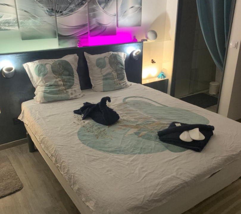 Photo of Bedroom in Saint-Saturnin-les-Avignon