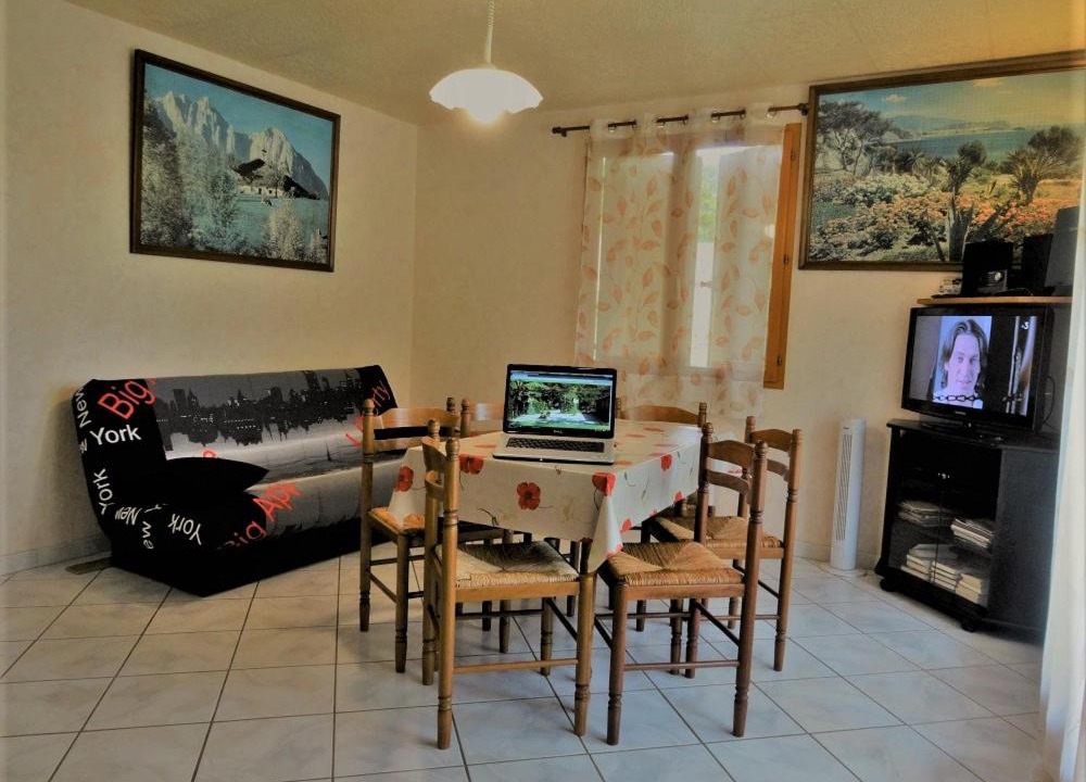 Photo of Livingroom in Auriac-du-Perigord
