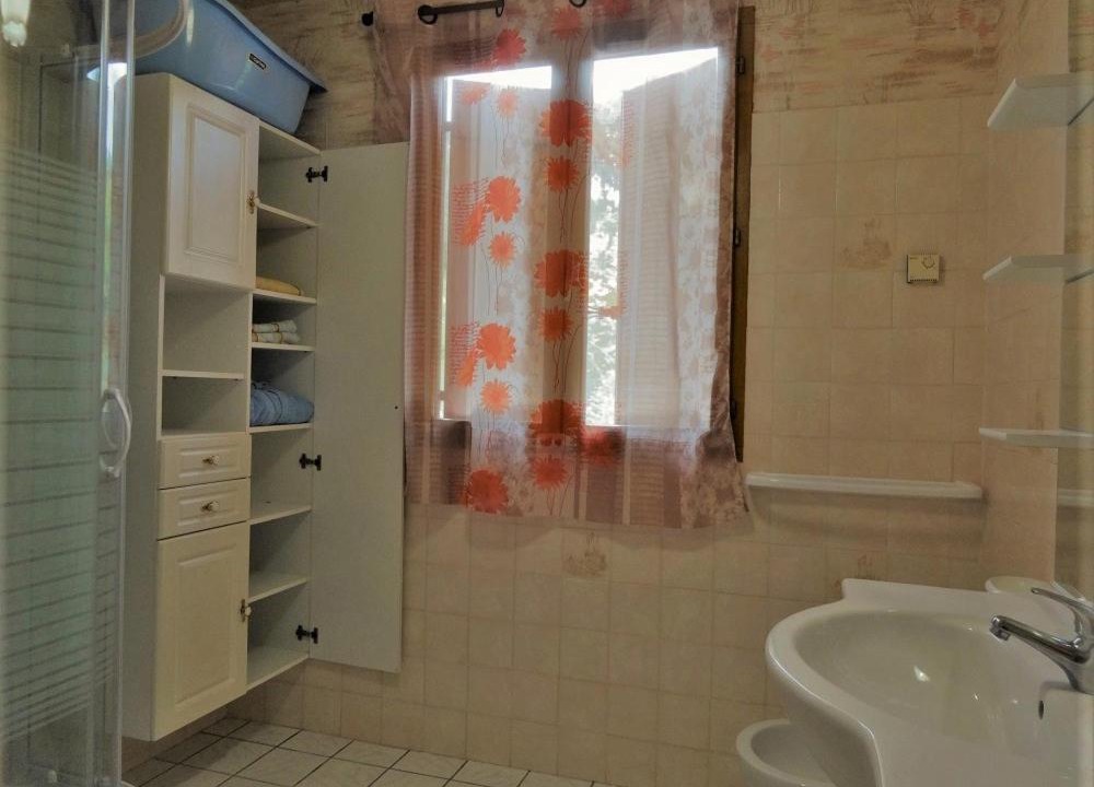 Photo of Bathroom in Auriac-du-Perigord
