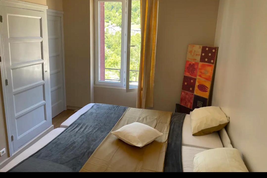 Photo of Bedroom in Bellegarde-sur-Valserine