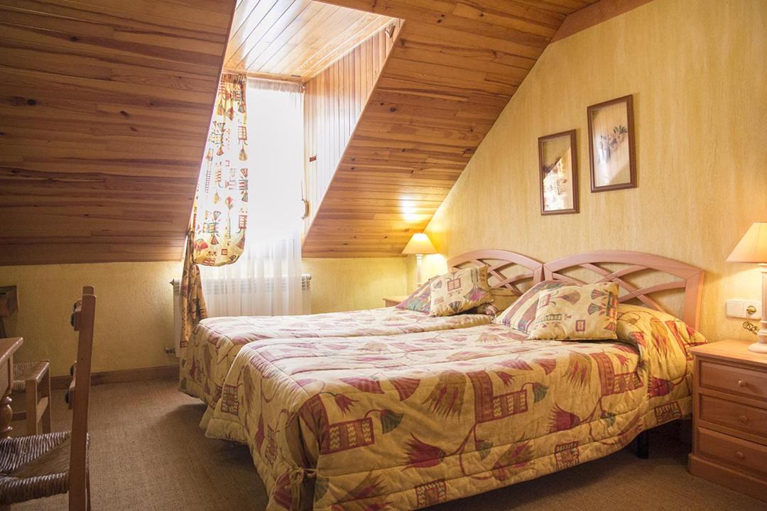 Photo of Bedroom in Villanueva de Aezcoa