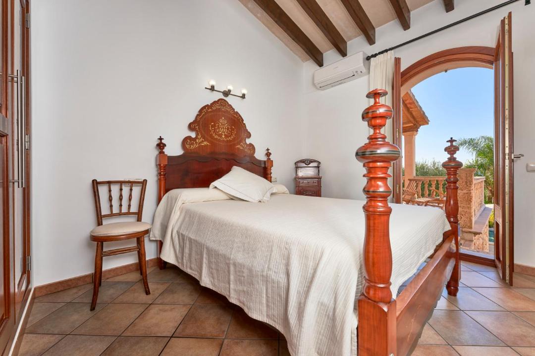 Photo of Bedroom in Buger