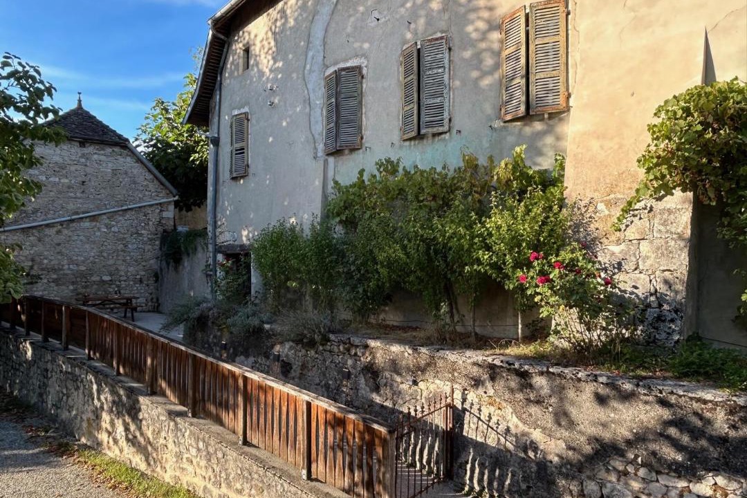 Photo of Buildings in Talissieu