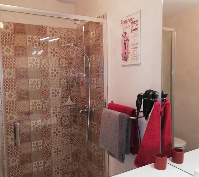 Photo of Bathroom in Carennac