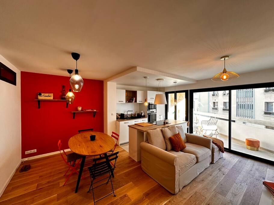 Photo of Livingroom in Saint-Lambert
