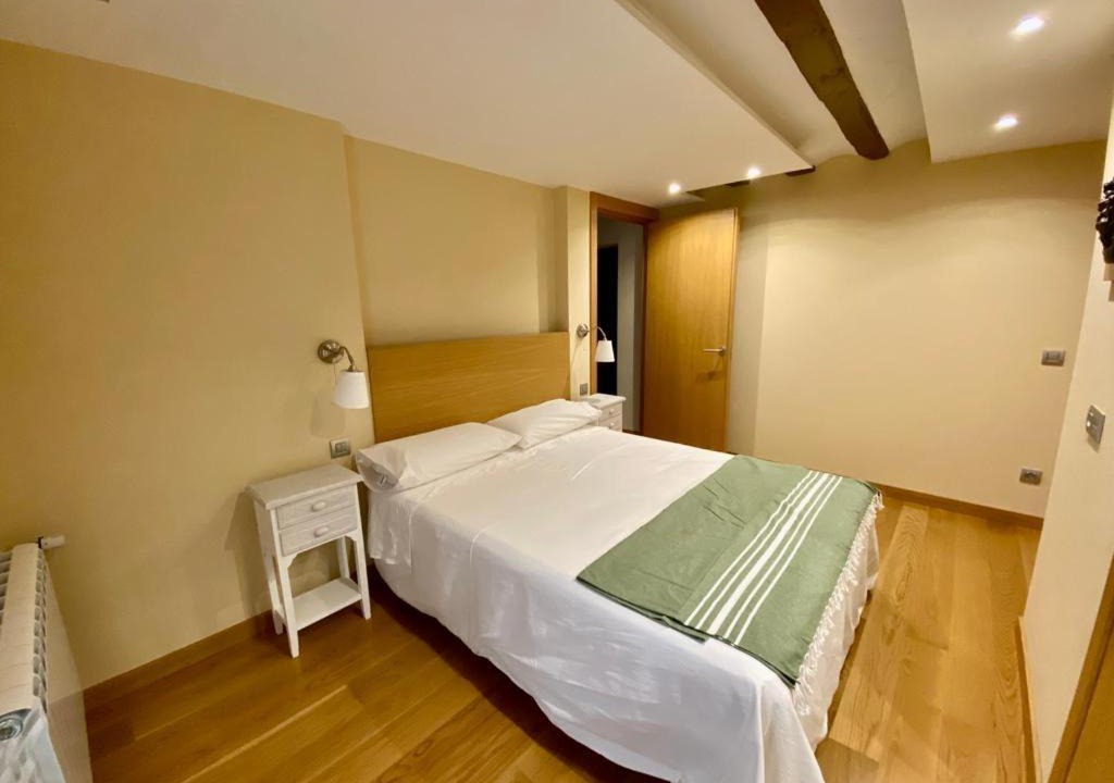 Photo of Bedroom in Briones