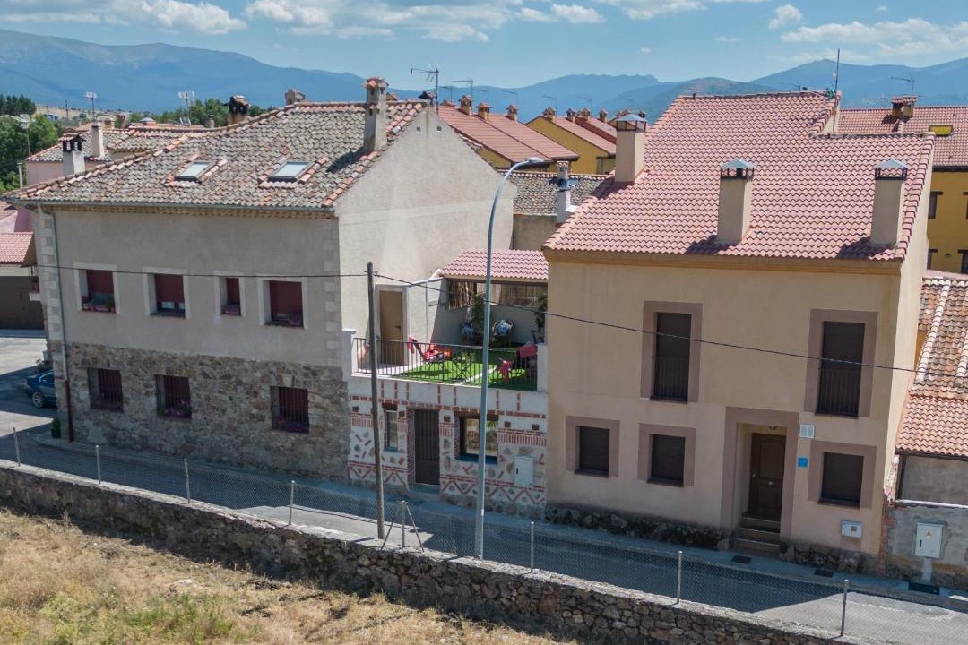Photo of Buildings in Trescasas