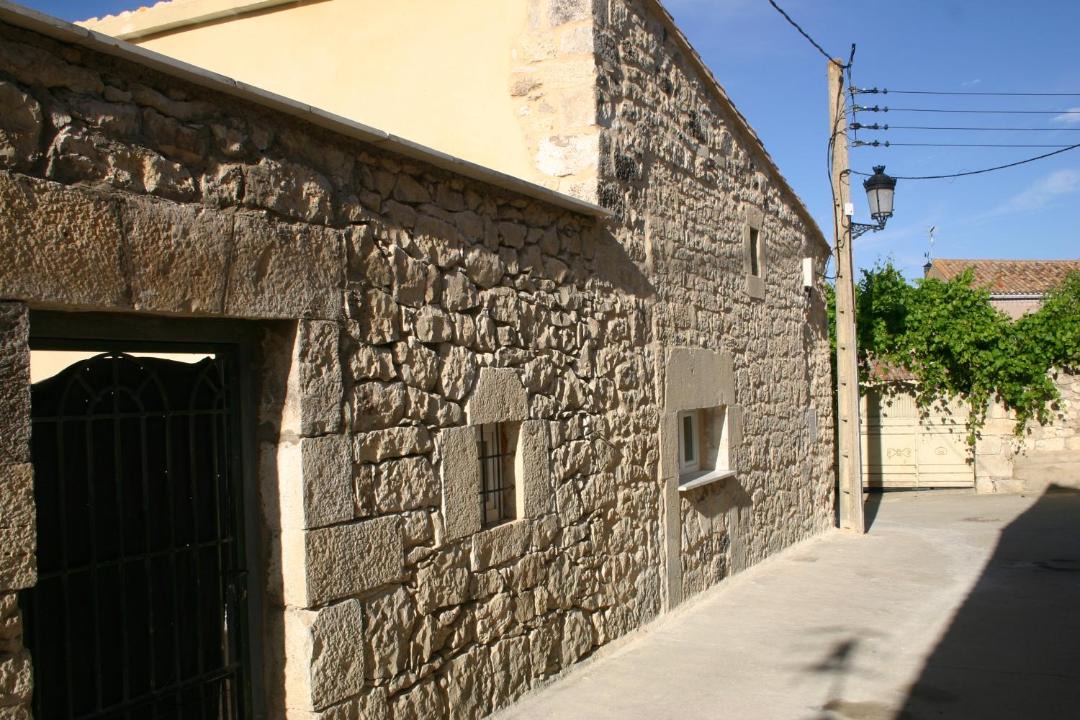 Photo of Buildings in Adradas