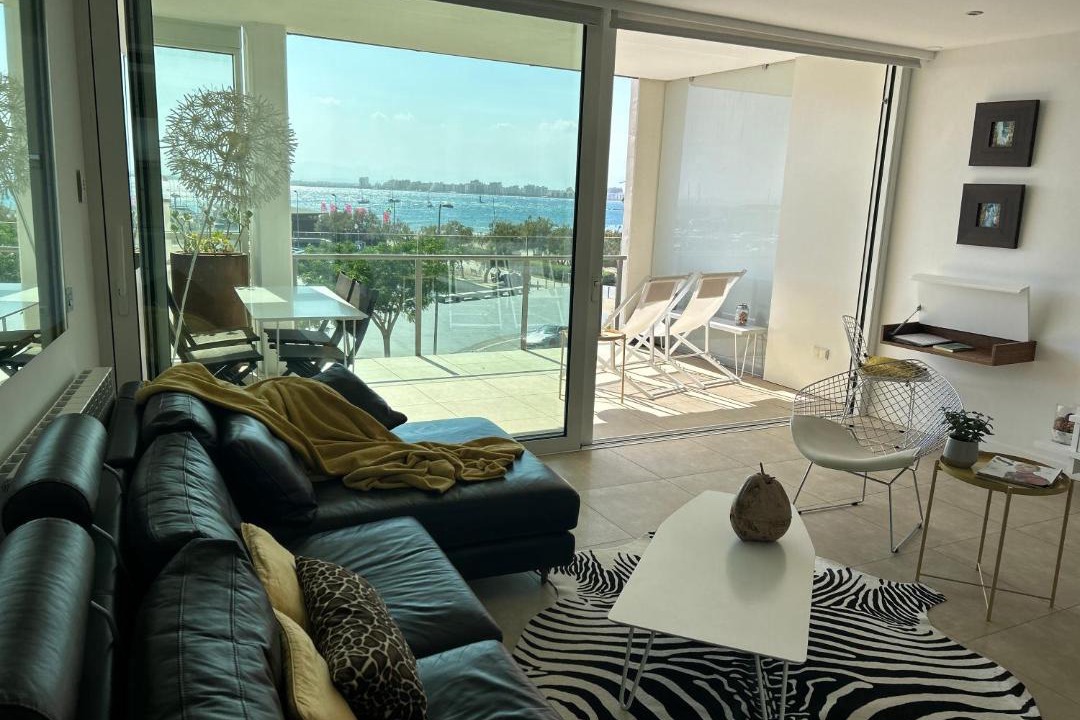 Photo of Livingroom in Roses Town Center