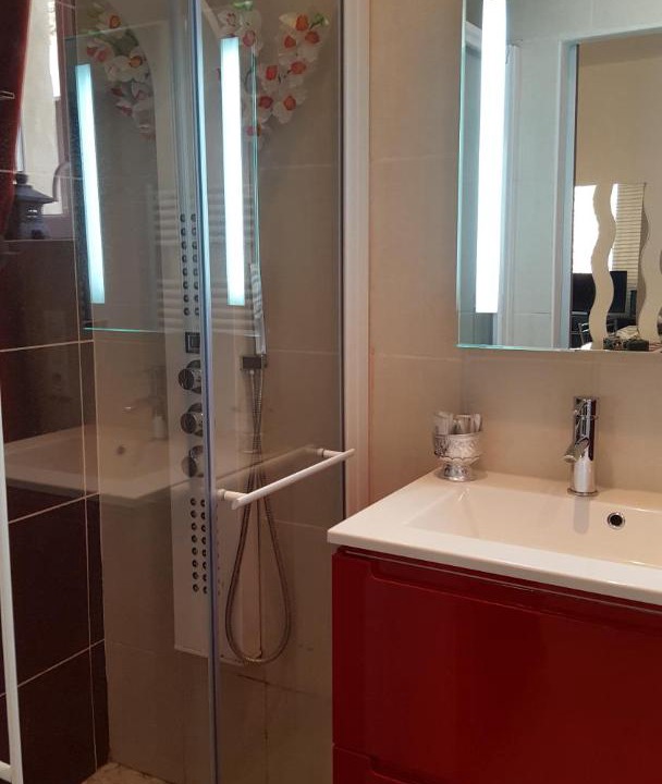 Photo of Bathroom in Aubais