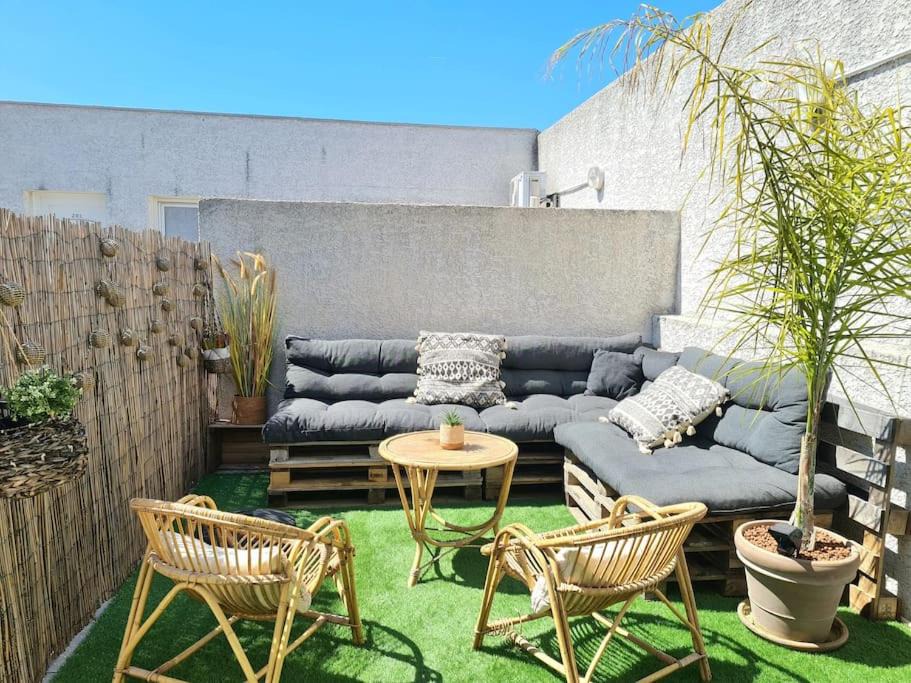Photo of Patio Balcony in Route d'Arles