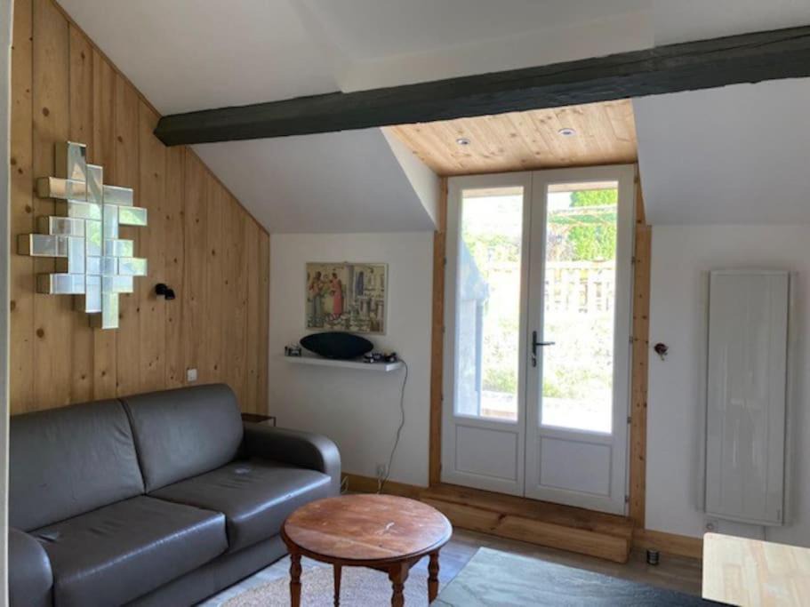 Photo of Livingroom in Bourg-de-Sirod
