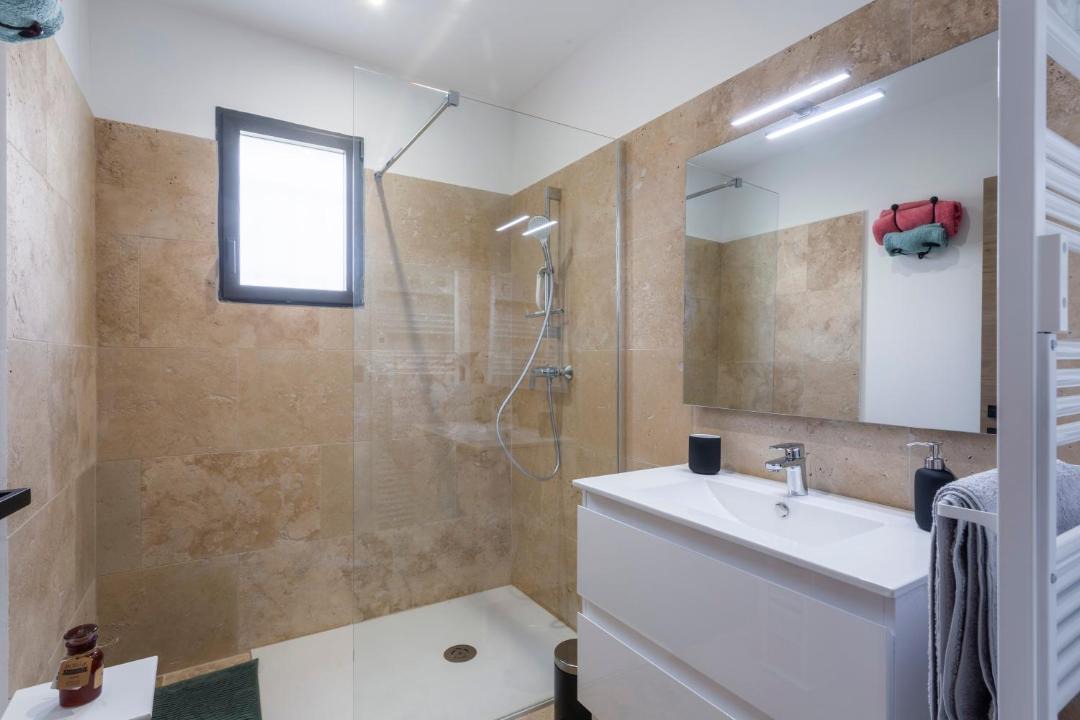 Photo of Bathroom in Saint-Victor-la-Coste
