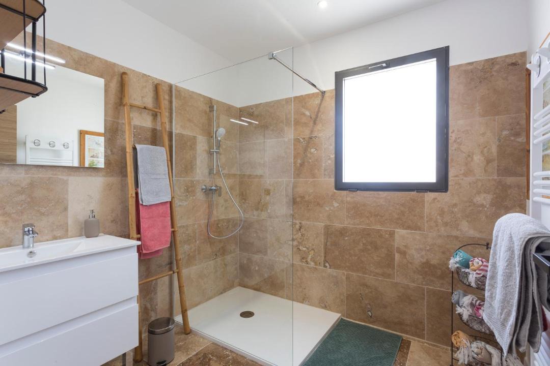 Photo of Bathroom in Saint-Victor-la-Coste
