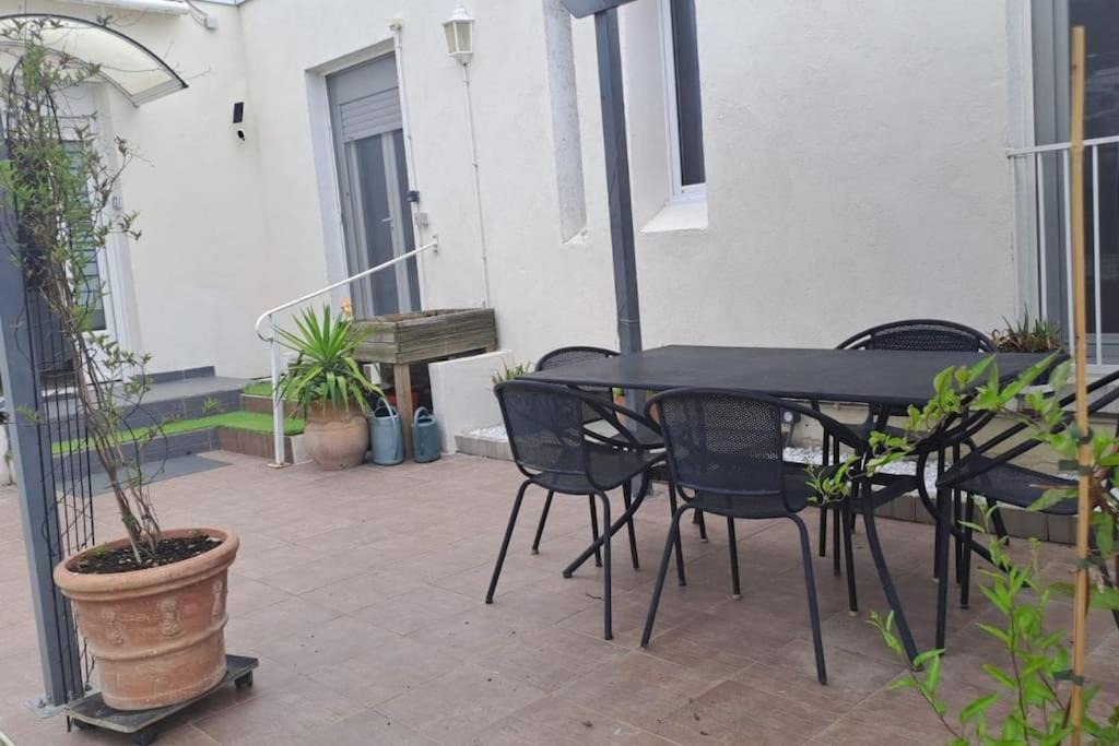 Photo of Patio Balcony in Montfavet