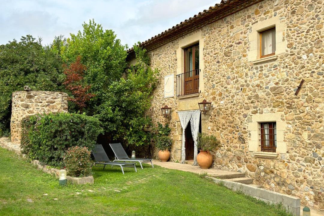 Photo of Buildings in Pedrinya