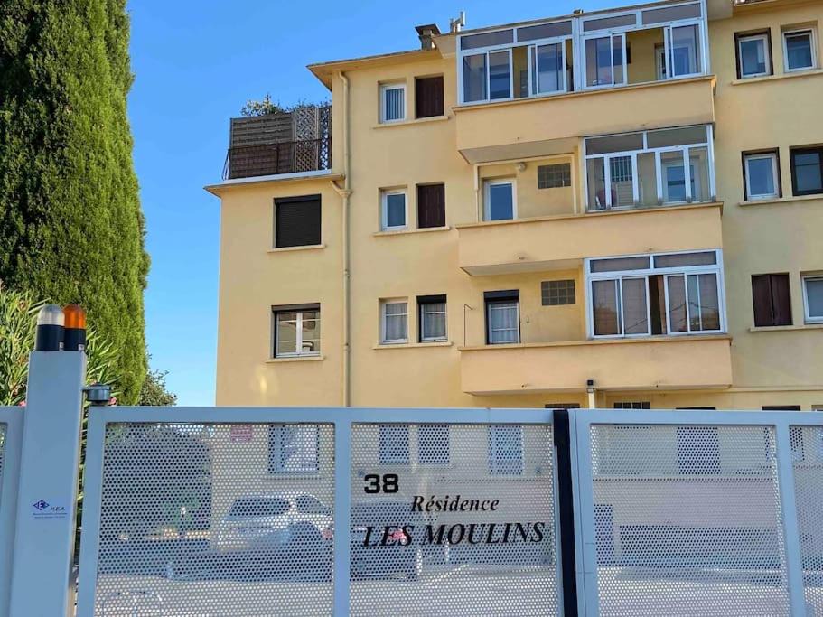Photo of Buildings in Aiguerelles