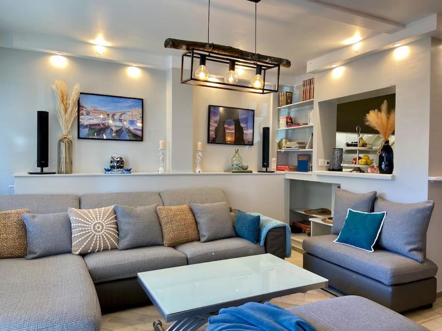 Photo of Livingroom in Endoume